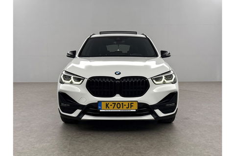 BMW X1 xDrive25e Executive Pano LED Sfeer Virtual Head-Up Clima Cruise Navi PDC 18''LMV