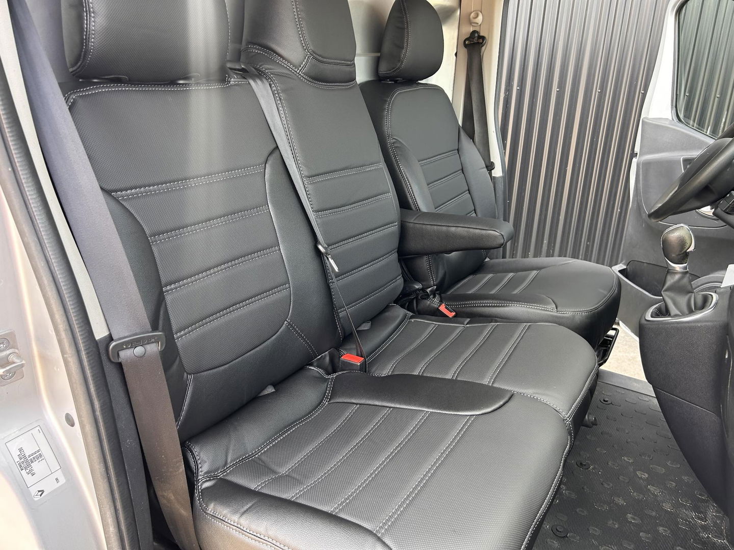 Renault Trafic 2.0 dCi 145PK L2H1 Luxe MARGE | LED | CUSTOM GELUIDSSYSTEEM | AUT | LMV | Dubbele schuifdeur