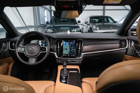 Volvo V90 Cross Country 2.0 D4 AWD Pro | VOL opties | B&W audio | Massagestoelen | Trekhaak | Nap NL auto | Stoelkoeling | HUD | Panoramad