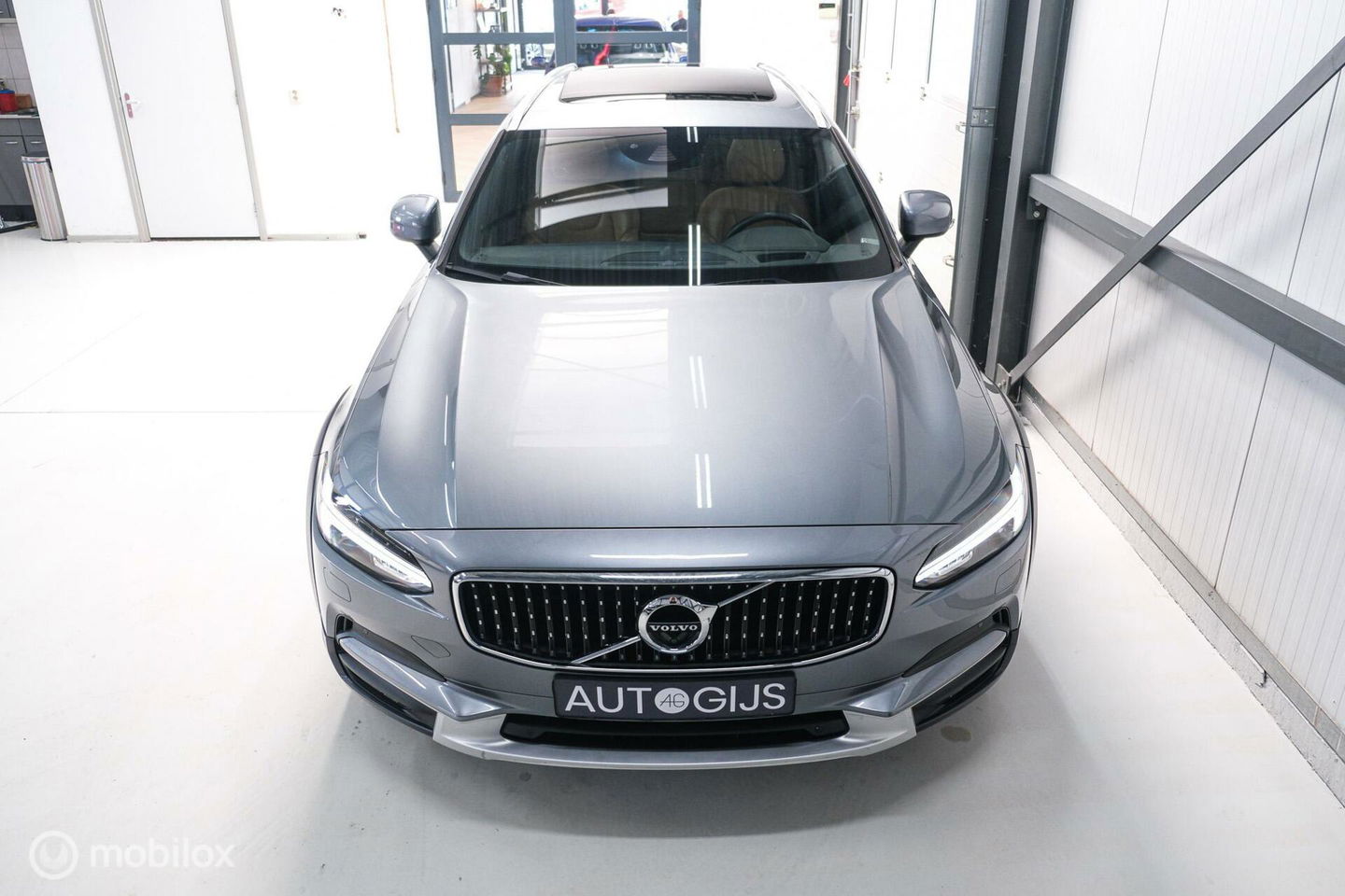 Volvo V90 Cross Country 2.0 D4 AWD Pro | VOL opties | B&W audio | Massagestoelen | Trekhaak | Nap NL auto | Stoelkoeling | HUD | Panoramad