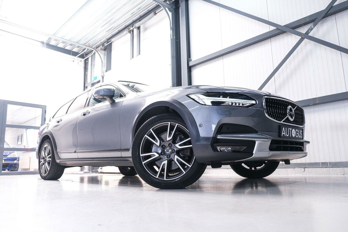 Volvo V90 Cross Country 2.0 D4 AWD Pro | VOL opties | B&W audio | Massagestoelen | Trekhaak | Nap NL auto | Stoelkoeling | HUD | Panoramad