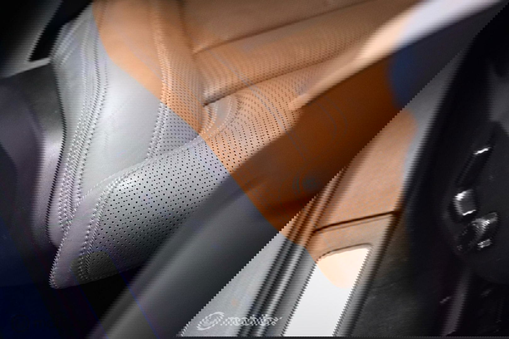 Volvo V90 Cross Country 2.0 D4 AWD Pro | VOL opties | B&W audio | Massagestoelen | Trekhaak | Nap NL auto | Stoelkoeling | HUD | Panoramad