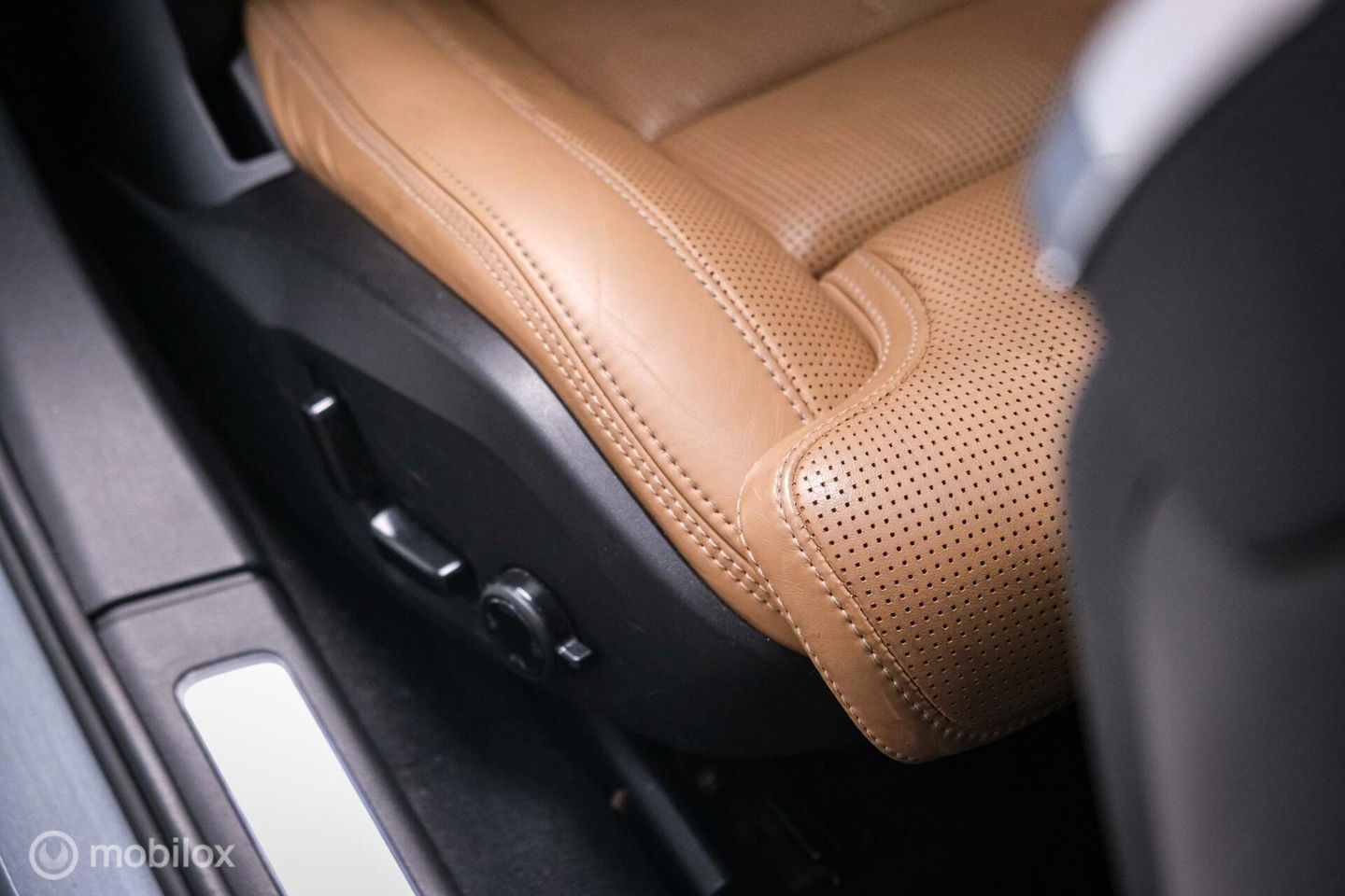 Volvo V90 Cross Country 2.0 D4 AWD Pro | VOL opties | B&W audio | Massagestoelen | Trekhaak | Nap NL auto | Stoelkoeling | HUD | Panoramad