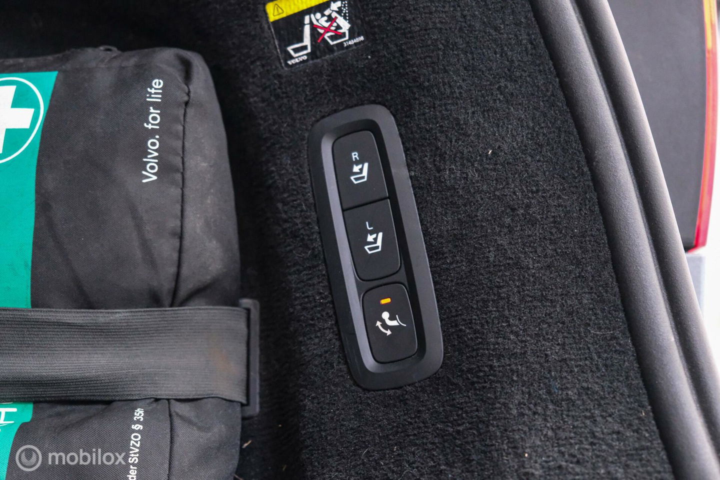 Volvo V90 Cross Country 2.0 D4 AWD Pro | VOL opties | B&W audio | Massagestoelen | Trekhaak | Nap NL auto | Stoelkoeling | HUD | Panoramad
