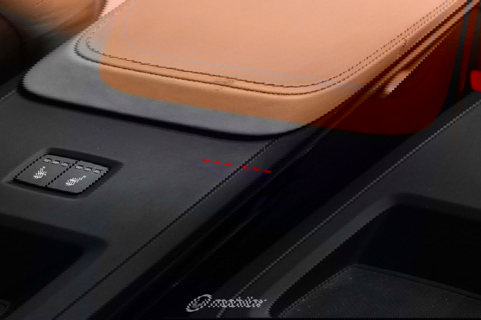 Volvo V90 Cross Country 2.0 D4 AWD Pro | VOL opties | B&W audio | Massagestoelen | Trekhaak | Nap NL auto | Stoelkoeling | HUD | Panoramad