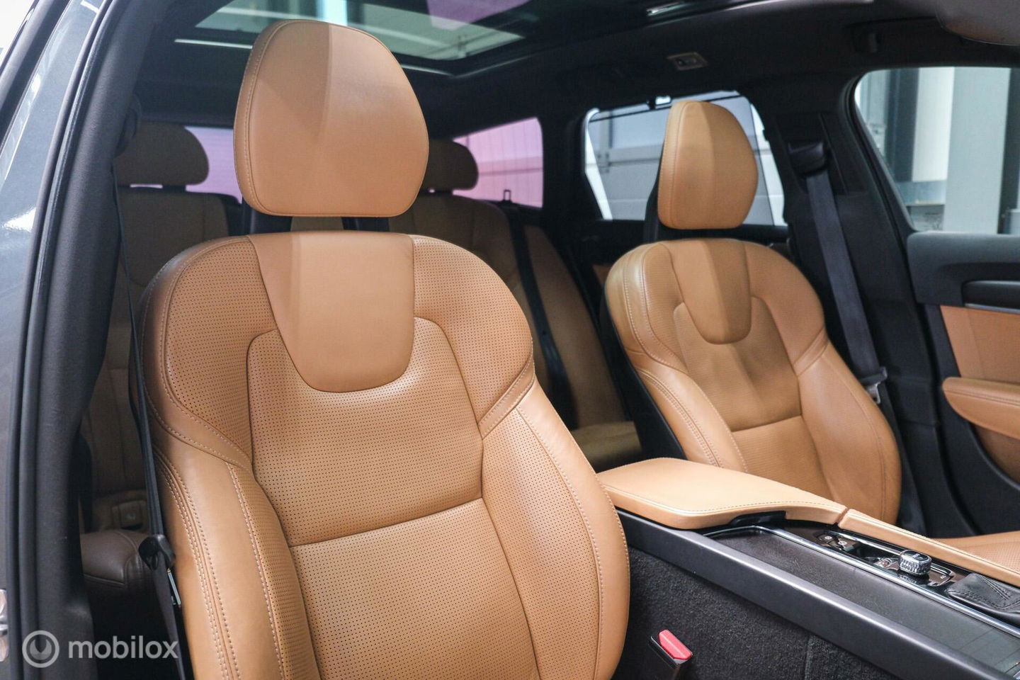 Volvo V90 Cross Country 2.0 D4 AWD Pro | VOL opties | B&W audio | Massagestoelen | Trekhaak | Nap NL auto | Stoelkoeling | HUD | Panoramad