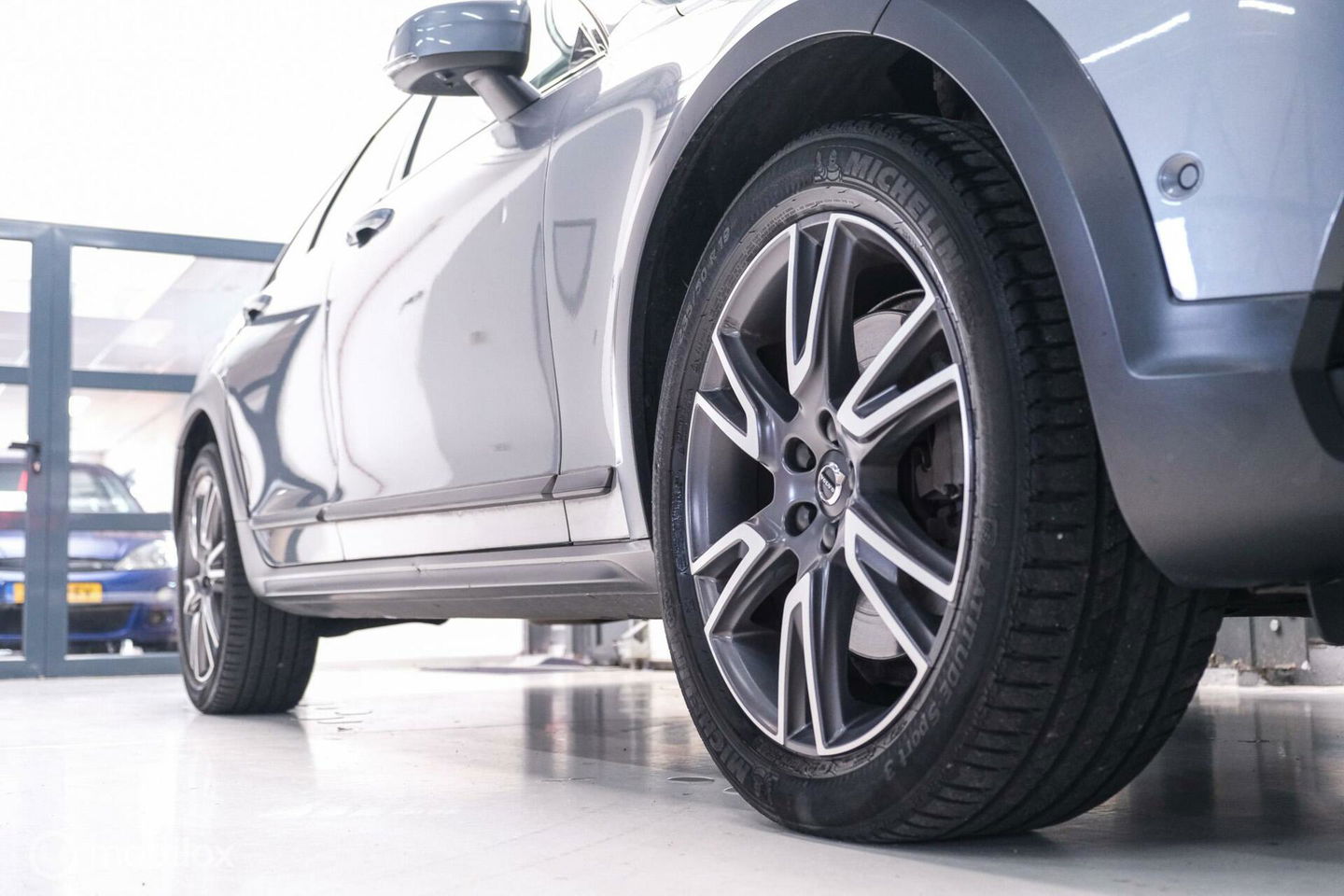 Volvo V90 Cross Country 2.0 D4 AWD Pro | VOL opties | B&W audio | Massagestoelen | Trekhaak | Nap NL auto | Stoelkoeling | HUD | Panoramad