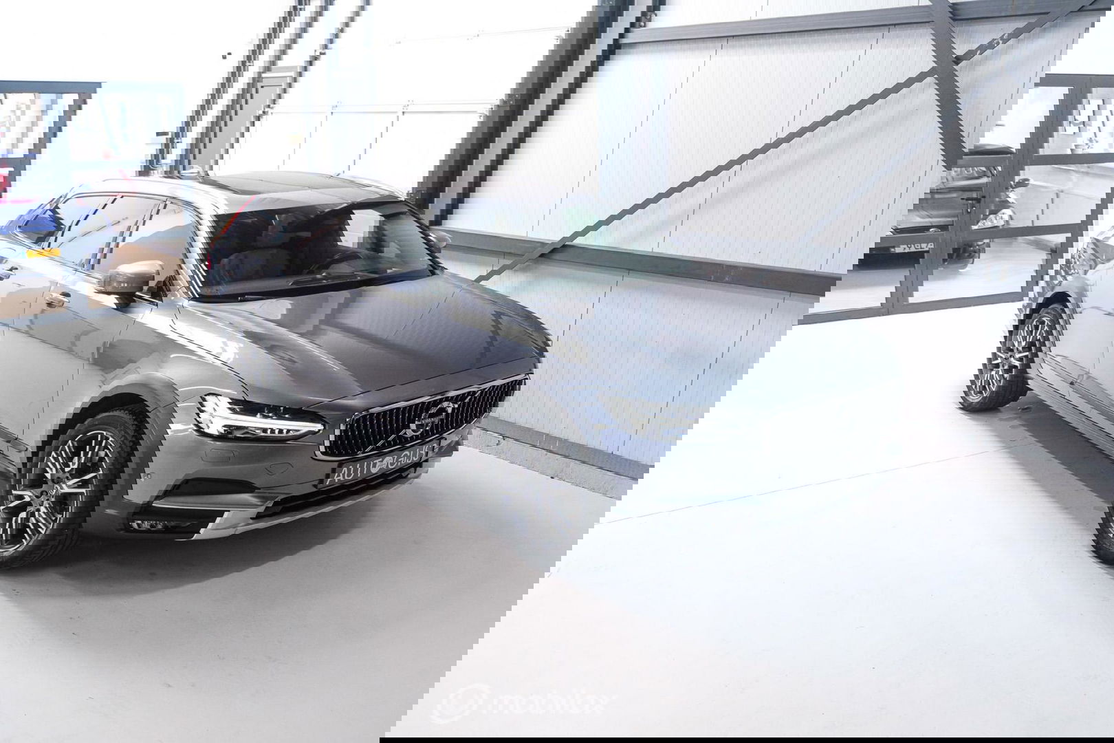 Volvo V90 Cross Country 2.0 D4 AWD Pro | VOL opties | B&W audio | Massagestoelen | Trekhaak | Nap NL auto | Stoelkoeling | HUD | Panoramad