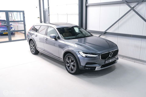 Volvo V90 Cross Country 2.0 D4 AWD Pro | VOL opties | B&W audio | Massagestoelen | Trekhaak | Nap NL auto | Stoelkoeling | HUD | Panoramad