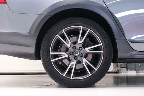 Volvo V90 Cross Country 2.0 D4 AWD Pro | VOL opties | B&W audio | Massagestoelen | Trekhaak | Nap NL auto | Stoelkoeling | HUD | Panoramad