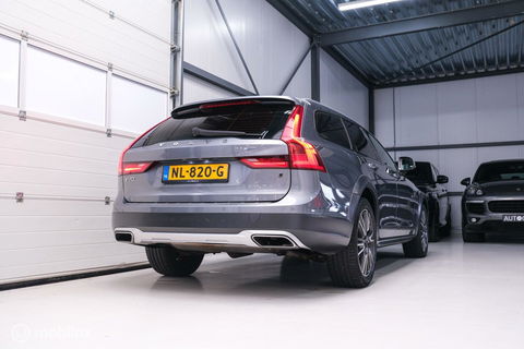 Volvo V90 Cross Country 2.0 D4 AWD Pro | VOL opties | B&W audio | Massagestoelen | Trekhaak | Nap NL auto | Stoelkoeling | HUD | Panoramad