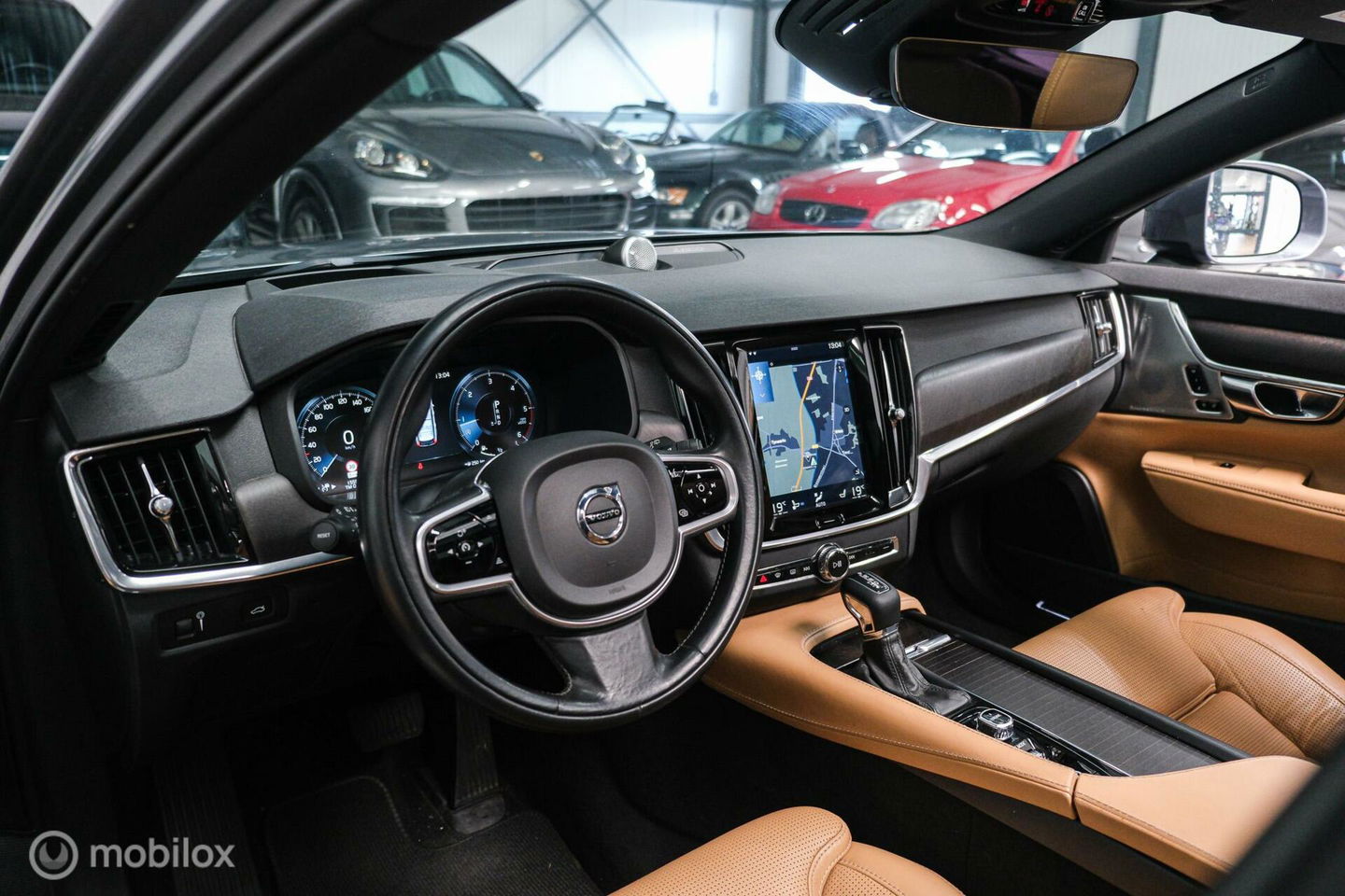 Volvo V90 Cross Country 2.0 D4 AWD Pro | VOL opties | B&W audio | Massagestoelen | Trekhaak | Nap NL auto | Stoelkoeling | HUD | Panoramad
