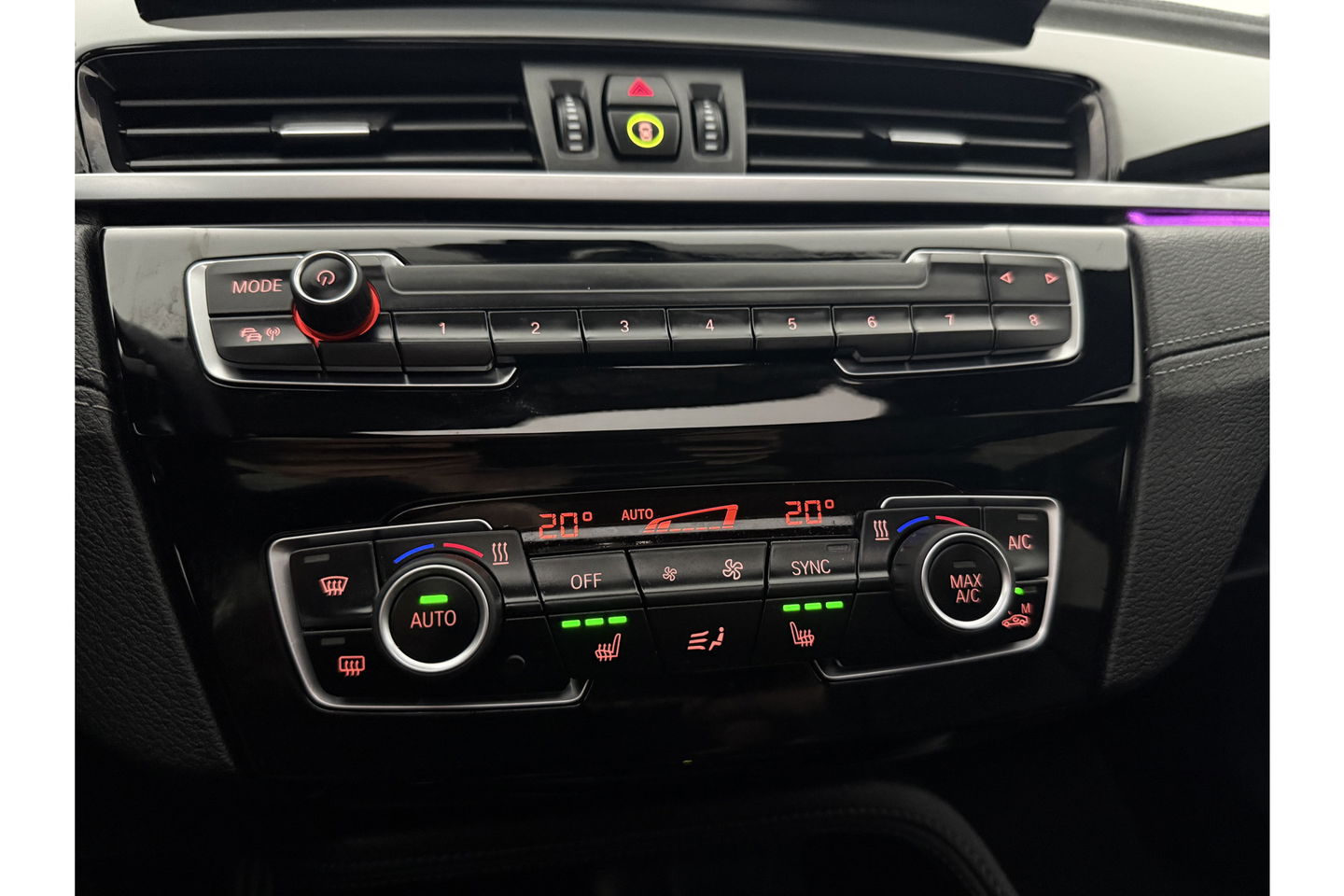 BMW X1 xDrive25e Executive Pano LED Sfeer Virtual Head-Up Clima Cruise Navi PDC 18''LMV