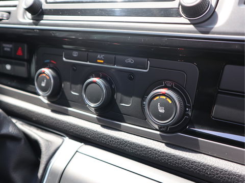 Volkswagen Transporter 2.0 TDI 204pk DSG L2 DC - Highline - LED - Leder - L+R Schuif