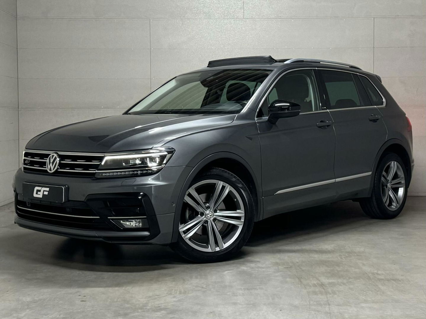 Volkswagen Tiguan 1.5 TSI ACT R-Line Pano HUD Virtual Trekh.