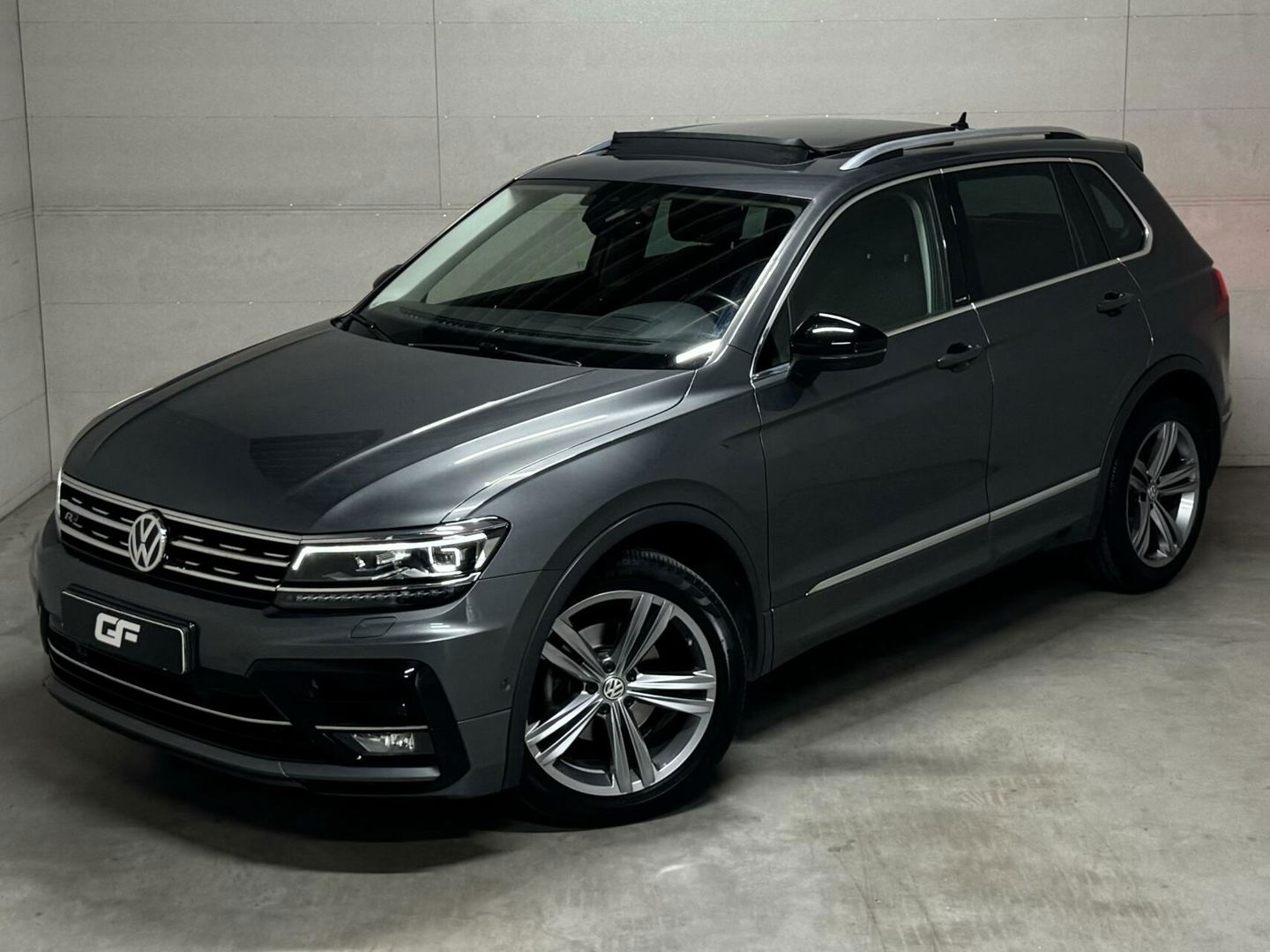 Volkswagen Tiguan 1.5 TSI ACT R-Line Pano HUD Virtual Trekh.
