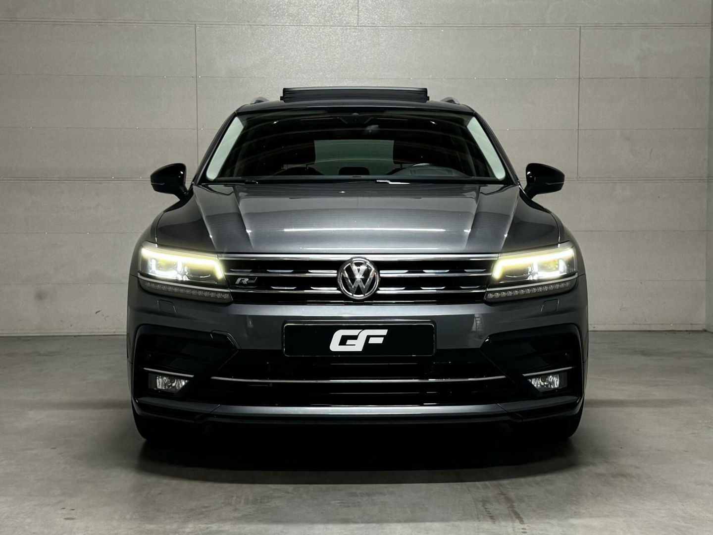 Volkswagen Tiguan 1.5 TSI ACT R-Line Pano HUD Virtual Trekh.
