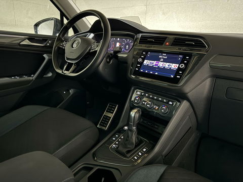 Volkswagen Tiguan 1.5 TSI ACT R-Line Pano HUD Virtual Trekh.
