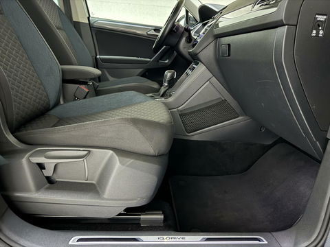 Volkswagen Tiguan 1.5 TSI ACT R-Line Pano HUD Virtual Trekh.
