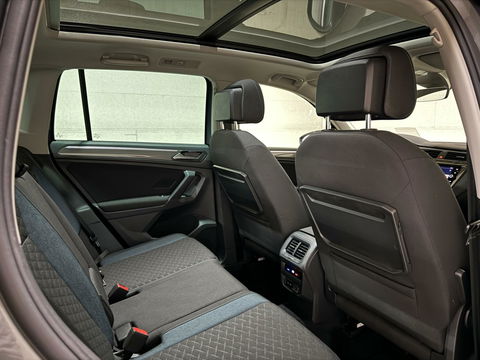 Volkswagen Tiguan 1.5 TSI ACT R-Line Pano HUD Virtual Trekh.
