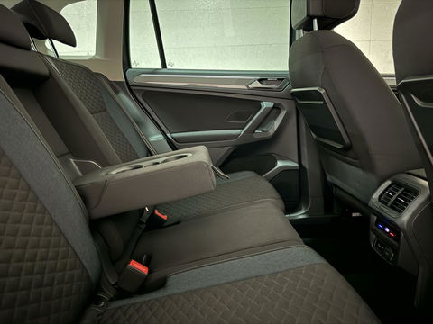 Volkswagen Tiguan 1.5 TSI ACT R-Line Pano HUD Virtual Trekh.