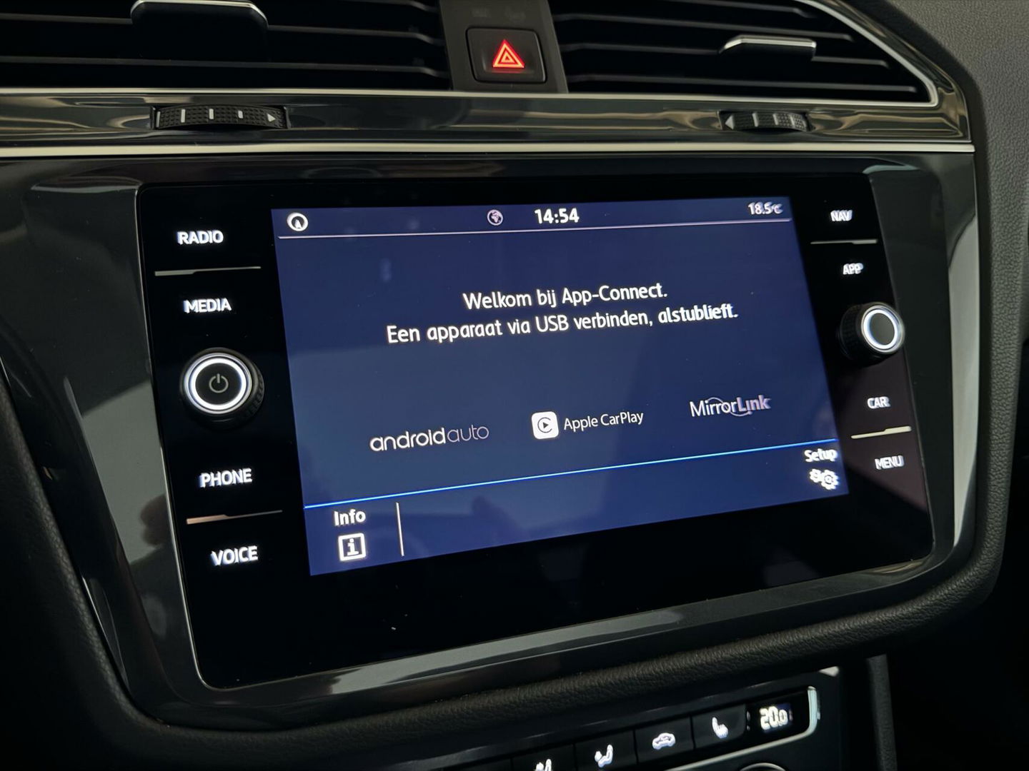 Volkswagen Tiguan 1.5 TSI ACT R-Line Pano HUD Virtual Trekh.