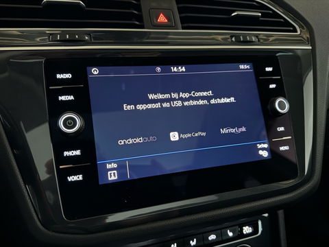 Volkswagen Tiguan 1.5 TSI ACT R-Line Pano HUD Virtual Trekh.