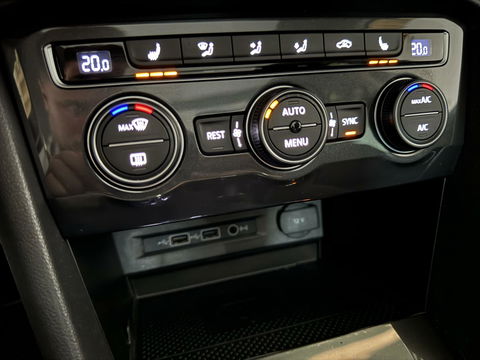 Volkswagen Tiguan 1.5 TSI ACT R-Line Pano HUD Virtual Trekh.