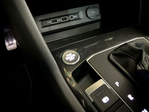 Volkswagen Tiguan 1.5 TSI ACT R-Line Pano HUD Virtual Trekh.