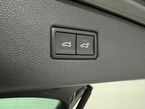Volkswagen Tiguan 1.5 TSI ACT R-Line Pano HUD Virtual Trekh.