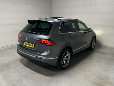 Volkswagen Tiguan 1.5 TSI ACT R-Line Pano HUD Virtual Trekh.