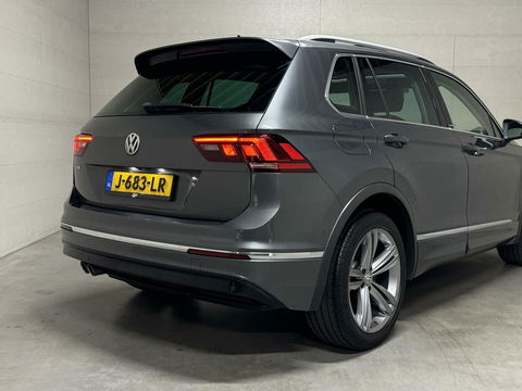 Volkswagen Tiguan 1.5 TSI ACT R-Line Pano HUD Virtual Trekh.