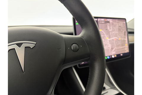 Tesla Model 3 Long Range AWD 75 kWh 360Camera 351PK Autopilot Pano Memory LED Cruise Clima 19"LMV Navi PDC Stoelverwarming