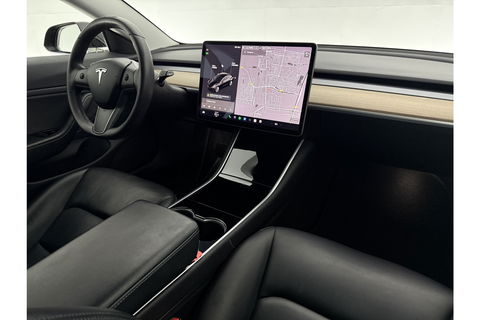 Tesla Model 3 Long Range AWD 75 kWh 360Camera 351PK Autopilot Pano Memory LED Cruise Clima 19"LMV Navi PDC Stoelverwarming