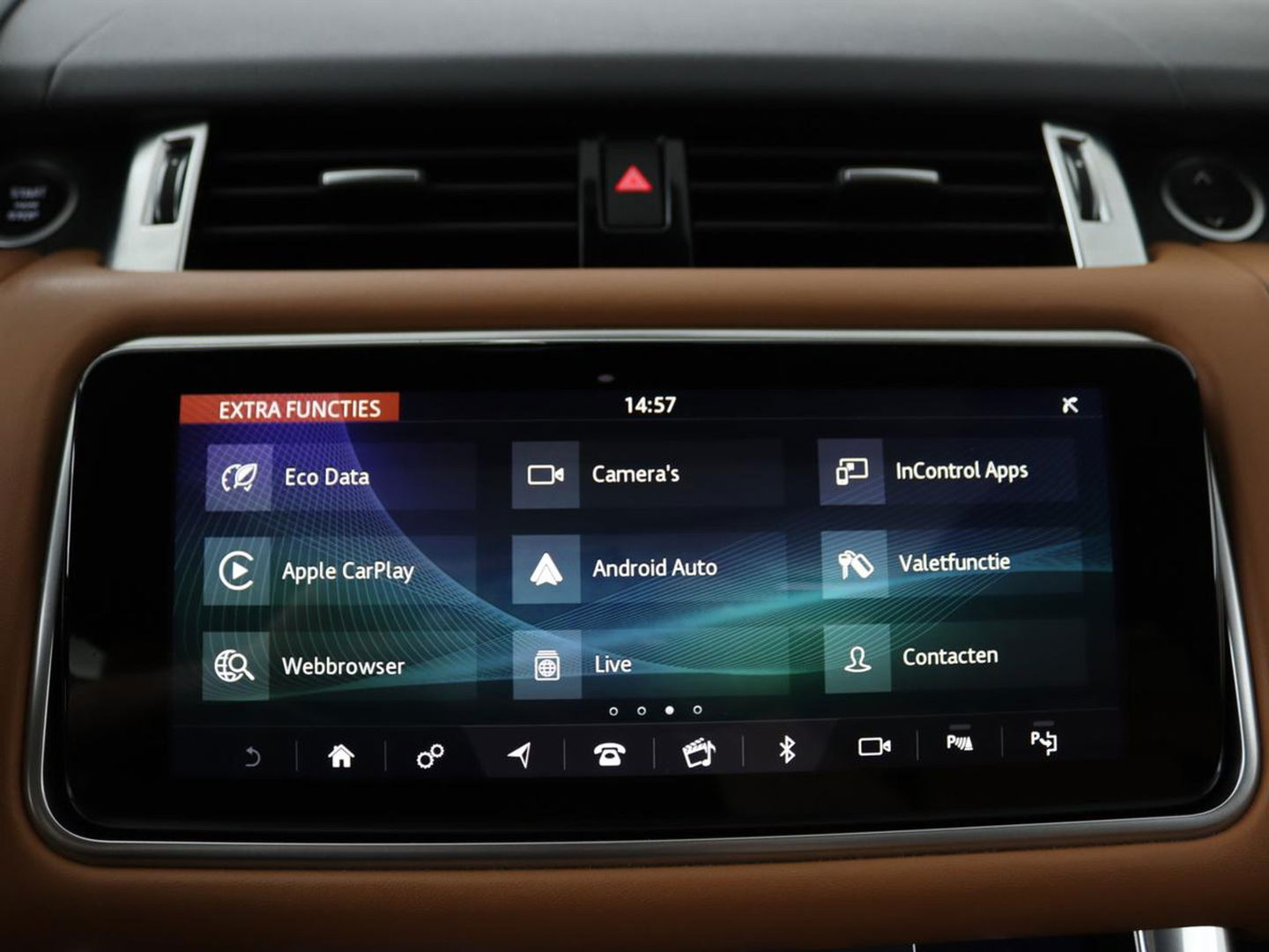 Land Rover Range Rover Sport 3.0 SDV6 HSE Dynamic | Panoramadak | Stoelventilatie | Head-Up | 360 camera | Meridian Sound | Carplay | Matrix LED | Keyless | Stuurverwarming | Dodehoek detectie | Navigatie