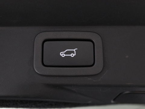 Land Rover Range Rover Sport 3.0 SDV6 HSE Dynamic | Panoramadak | Stoelventilatie | Head-Up | 360 camera | Meridian Sound | Carplay | Matrix LED | Keyless | Stuurverwarming | Dodehoek detectie | Navigatie
