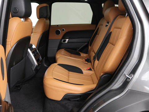 Land Rover Range Rover Sport 3.0 SDV6 HSE Dynamic | Panoramadak | Stoelventilatie | Head-Up | 360 camera | Meridian Sound | Carplay | Matrix LED | Keyless | Stuurverwarming | Dodehoek detectie | Navigatie