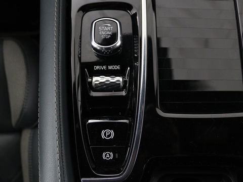 Volvo V60 2.0 T6 Recharge AWD R Design | Panoramadak | Trekhaak | Stoel & stuurverwarming | Carplay | Navigatie | Full LED