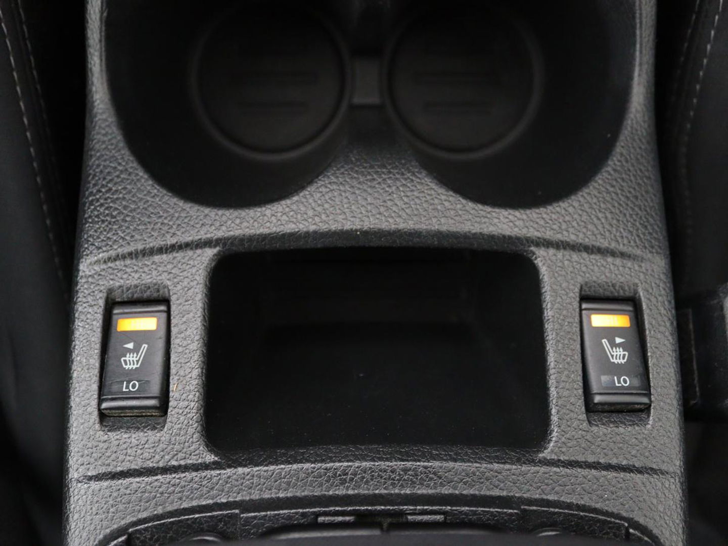 Nissan QASHQAI 1.2 Acenta | Stoelverwarming | Trekhaak | Camera | Navigatie | Climate control | Cruise control | Bluetooth