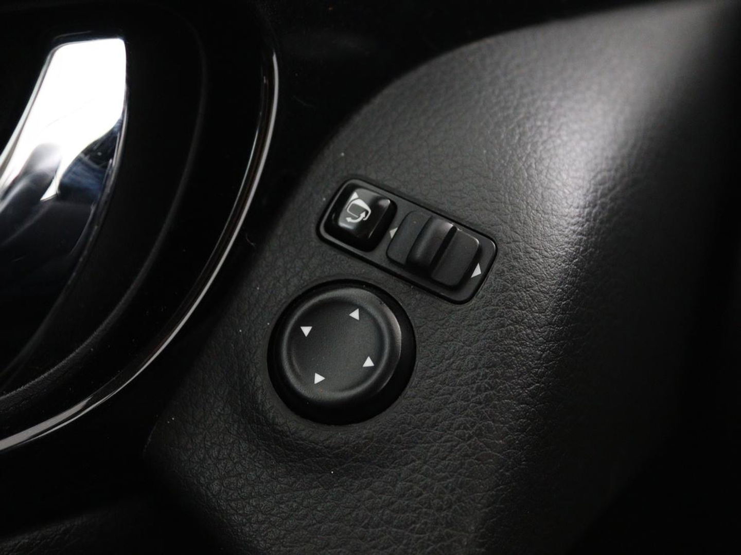 Nissan QASHQAI 1.2 Acenta | Stoelverwarming | Trekhaak | Camera | Navigatie | Climate control | Cruise control | Bluetooth