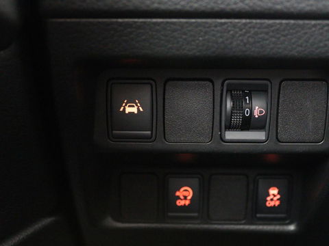 Nissan QASHQAI 1.2 Acenta | Stoelverwarming | Trekhaak | Camera | Navigatie | Climate control | Cruise control | Bluetooth