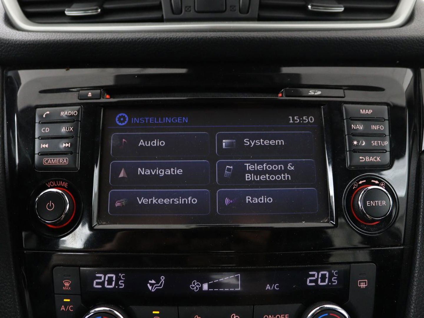 Nissan QASHQAI 1.2 Acenta | Stoelverwarming | Trekhaak | Camera | Navigatie | Climate control | Cruise control | Bluetooth