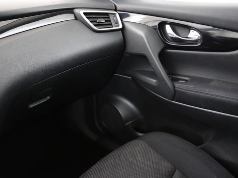 Nissan QASHQAI 1.2 Acenta | Stoelverwarming | Trekhaak | Camera | Navigatie | Climate control | Cruise control | Bluetooth
