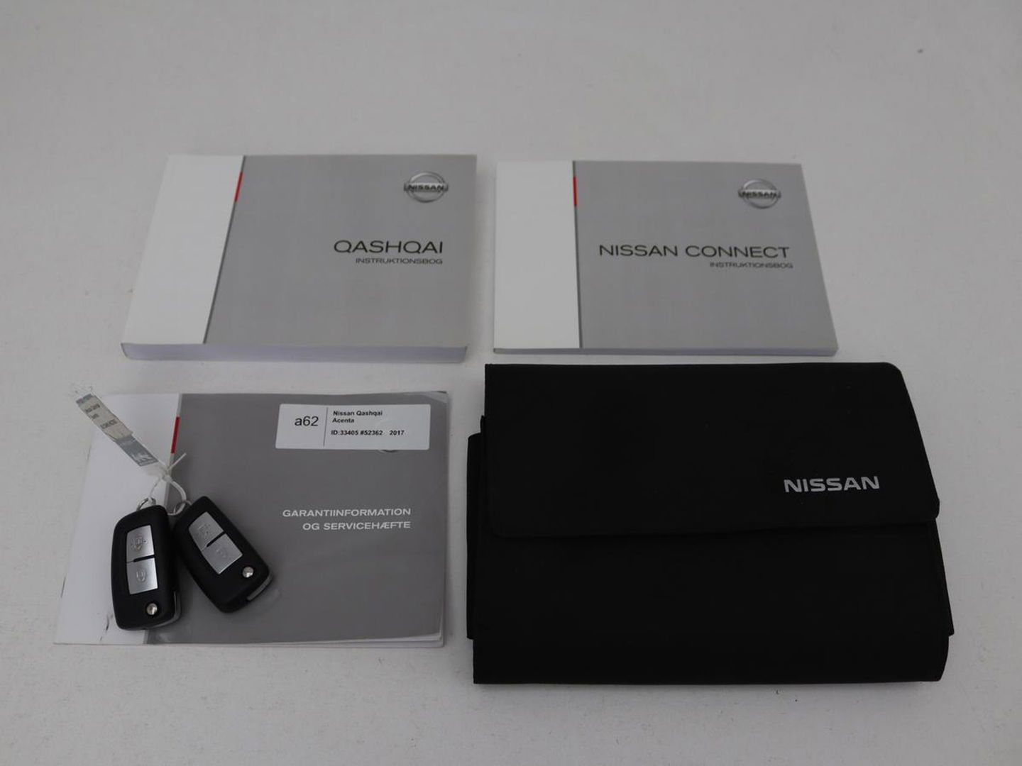 Nissan QASHQAI 1.2 Acenta | Stoelverwarming | Trekhaak | Camera | Navigatie | Climate control | Cruise control | Bluetooth