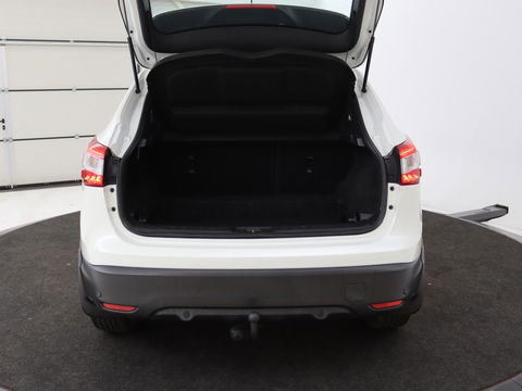 Nissan QASHQAI 1.2 Acenta | Stoelverwarming | Trekhaak | Camera | Navigatie | Climate control | Cruise control | Bluetooth