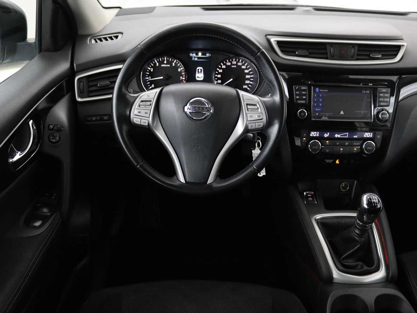 Nissan QASHQAI 1.2 Acenta | Stoelverwarming | Trekhaak | Camera | Navigatie | Climate control | Cruise control | Bluetooth