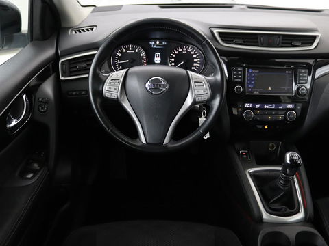 Nissan QASHQAI 1.2 Acenta | Stoelverwarming | Trekhaak | Camera | Navigatie | Climate control | Cruise control | Bluetooth