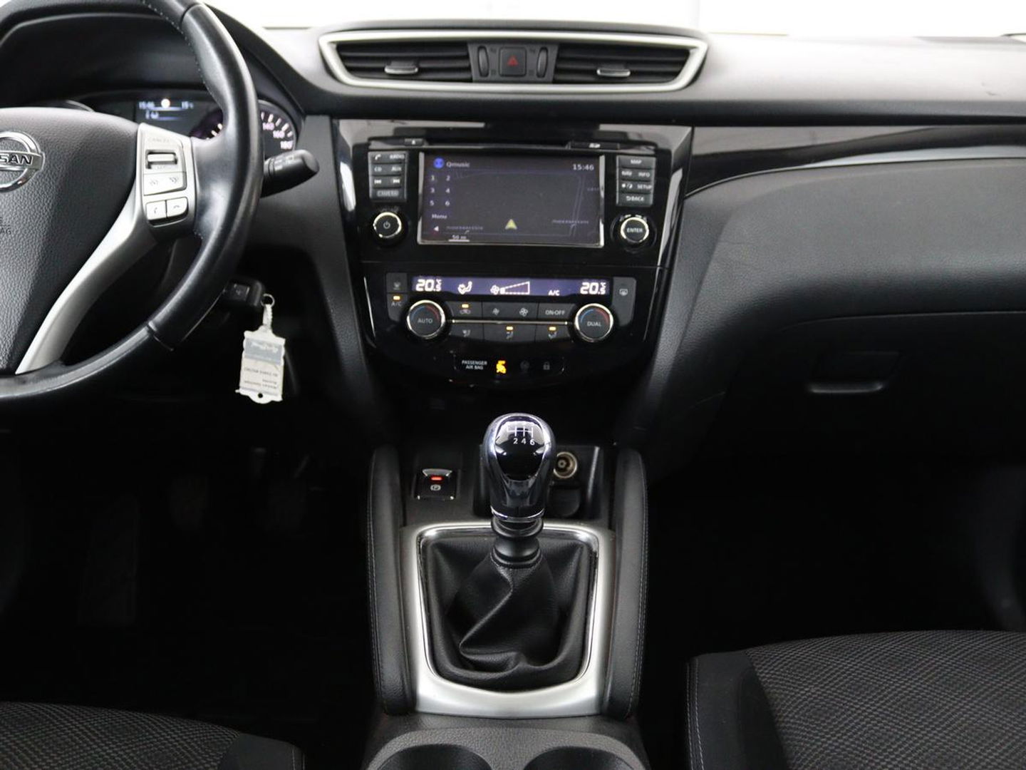 Nissan QASHQAI 1.2 Acenta | Stoelverwarming | Trekhaak | Camera | Navigatie | Climate control | Cruise control | Bluetooth
