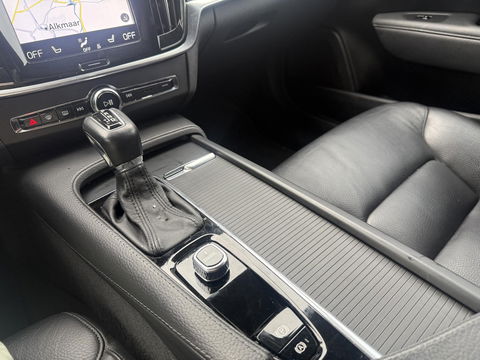 Volvo S90 2.0 T5 255pk | leder | BLIS l adap cruise