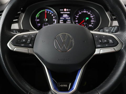 Volkswagen Passat 1.4 TSI PHEV GTE | Stoelverwarming | Camera | Adaptive cruise | Matrix LED | Massage | Carplay | Navigatie | Side Assist